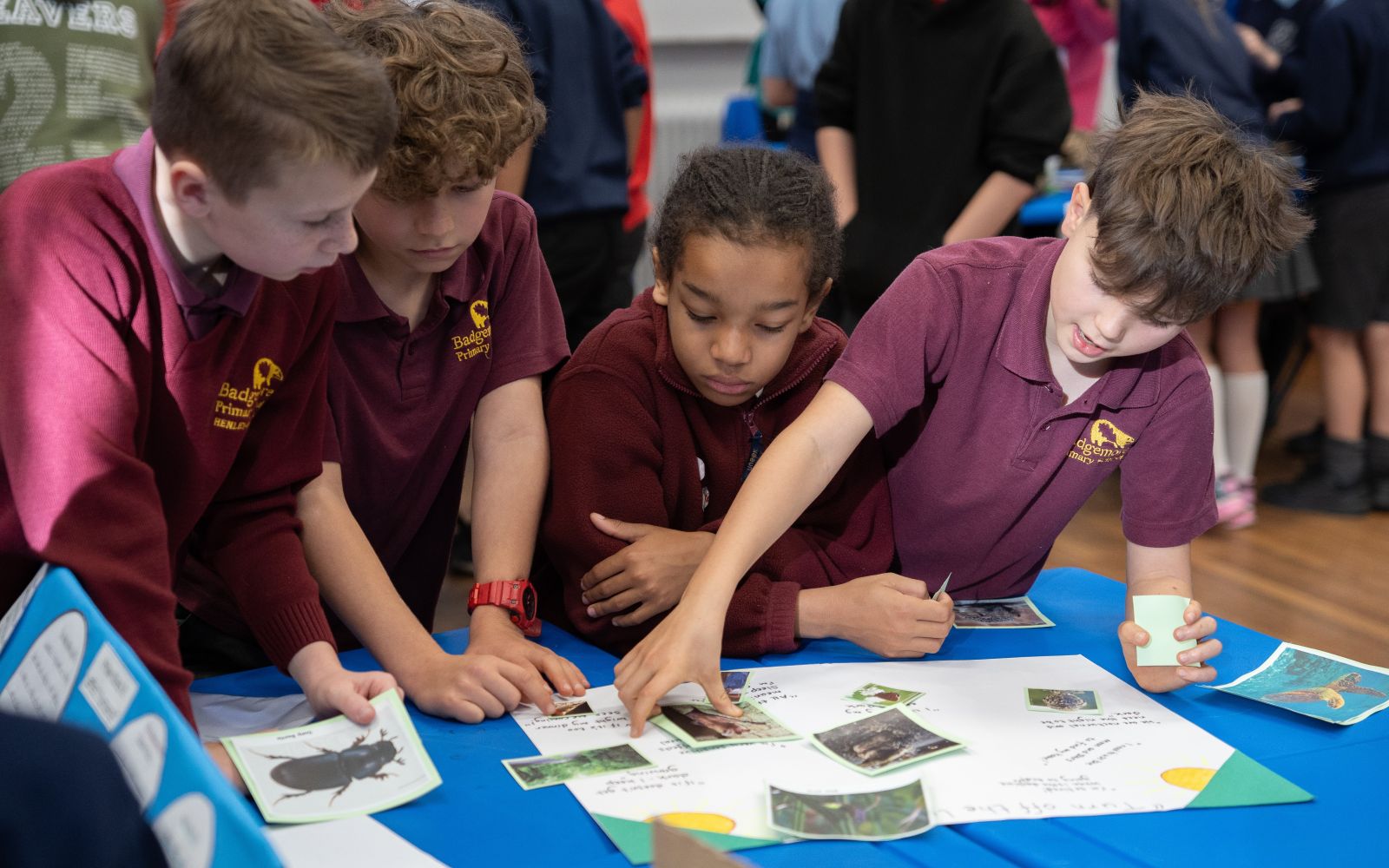 Students from Badgemore Primary School study light pollution
